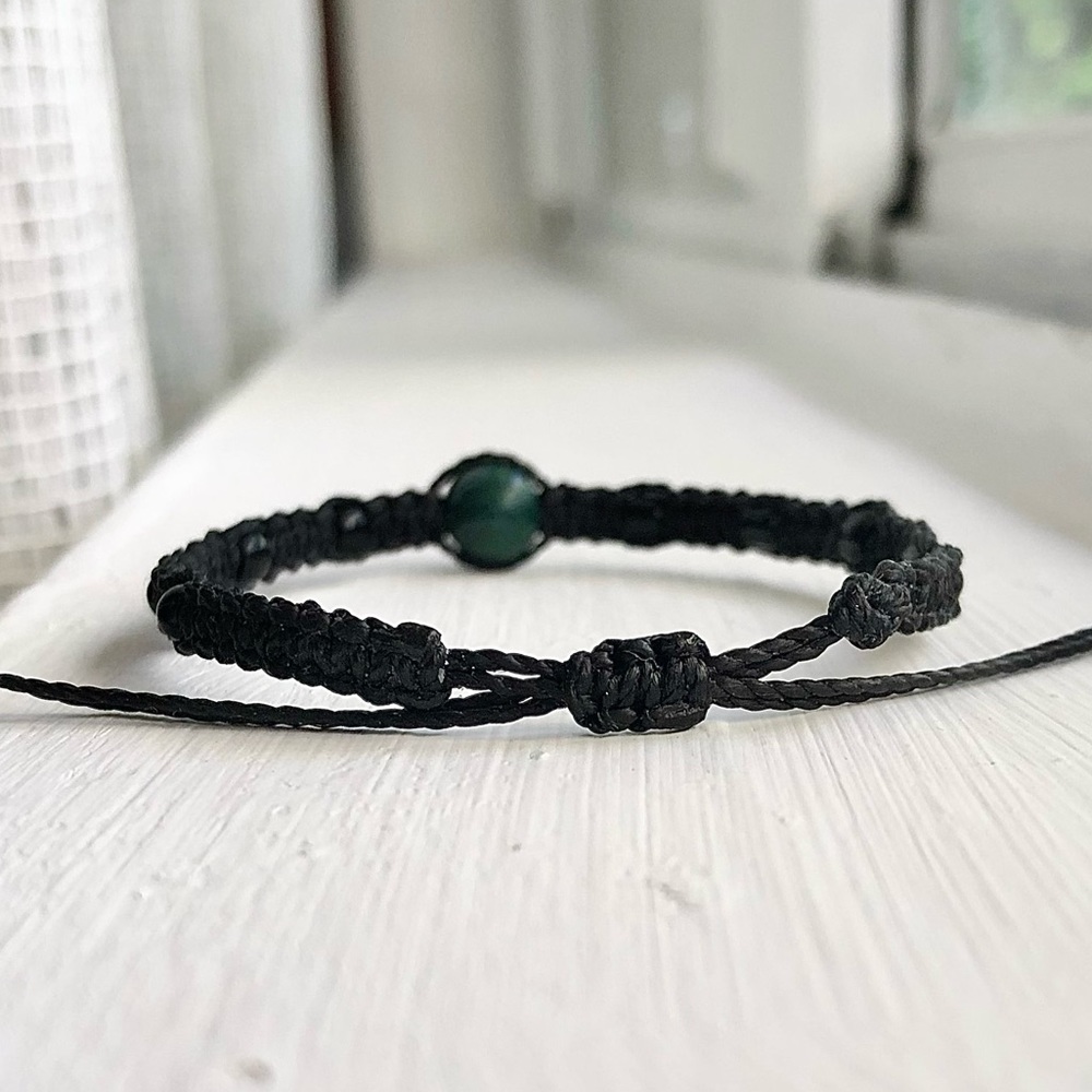 ☽ Mountain Dark Jade Black Beaded Bracelet ☾ - Picture 3 of 3